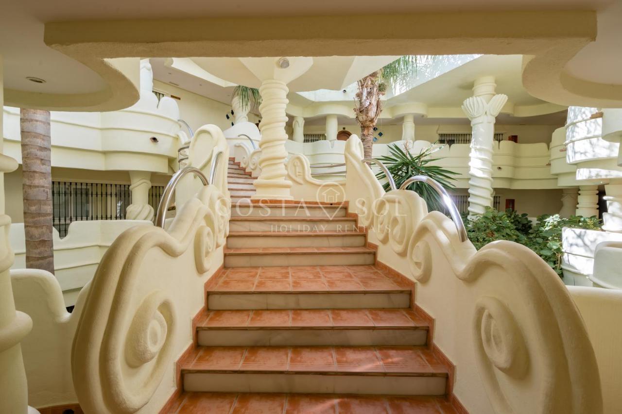 Puerto Marina-Benalmadena Luxury Apartment Dentro De La Isla Exterior photo